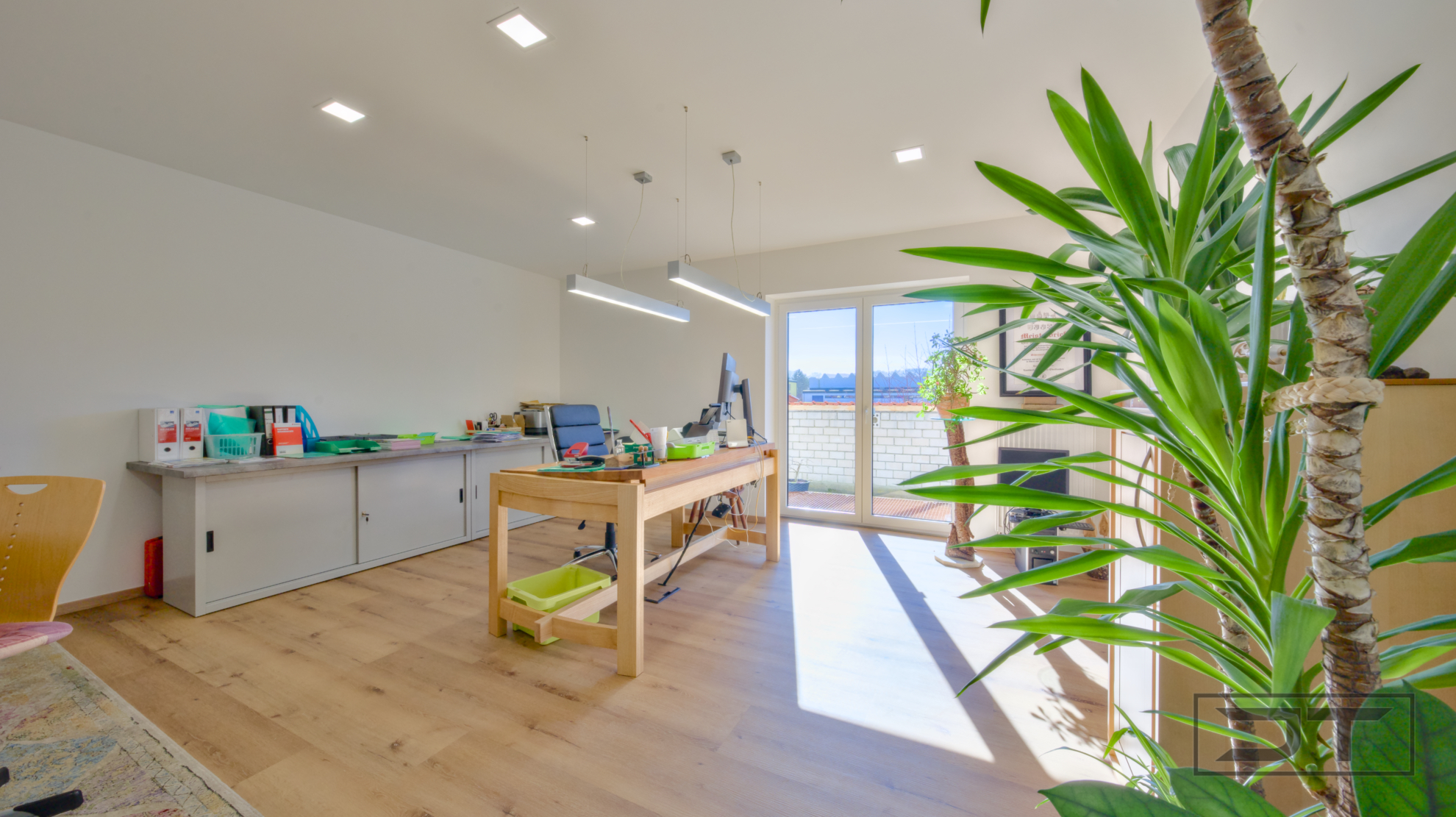 Büro -5