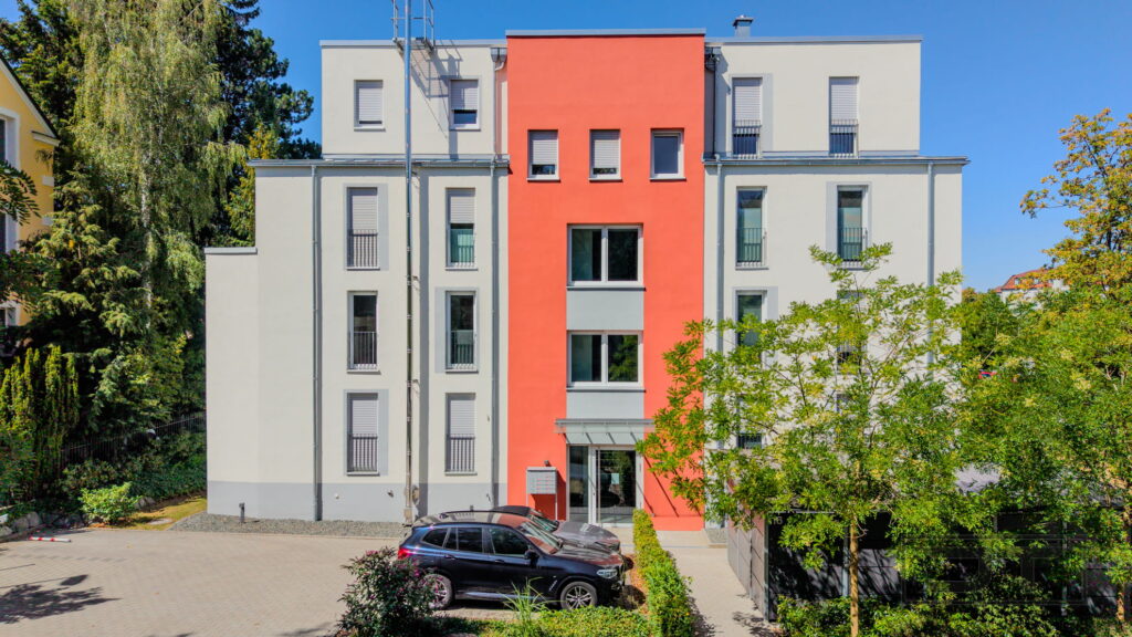 Hochwertige 3-Zimmer-Wohnung mit West-Terrasse | Einbauküche | TG- & Außenstellplatz | Zentrumsnah!