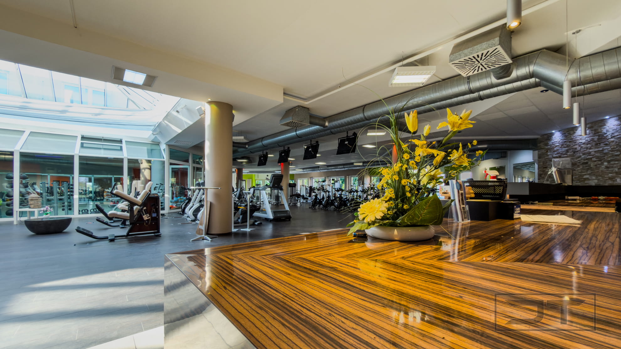 Theke Richtung Fitness-211