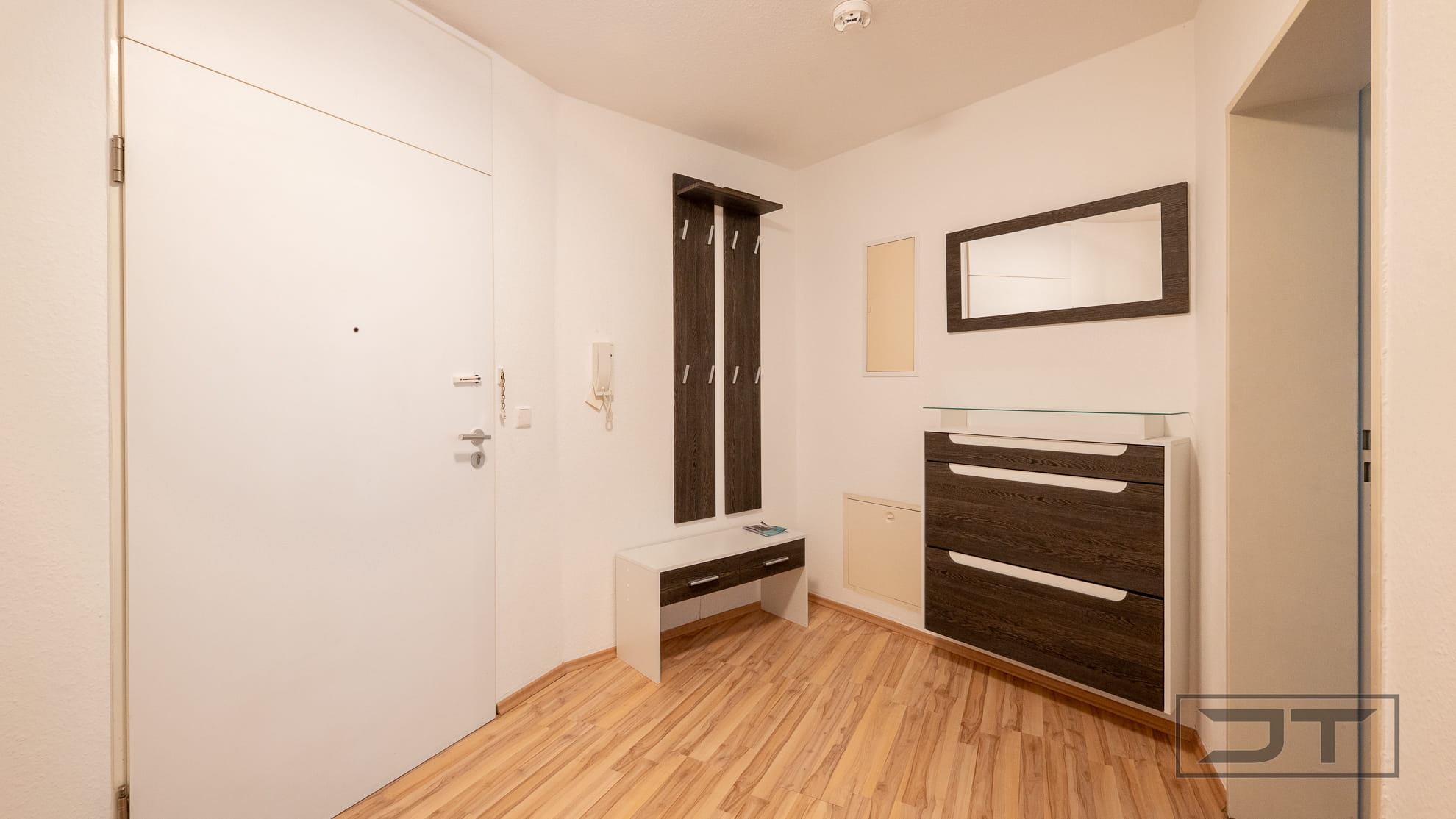 Diele mit Garderobe (113 von 1)