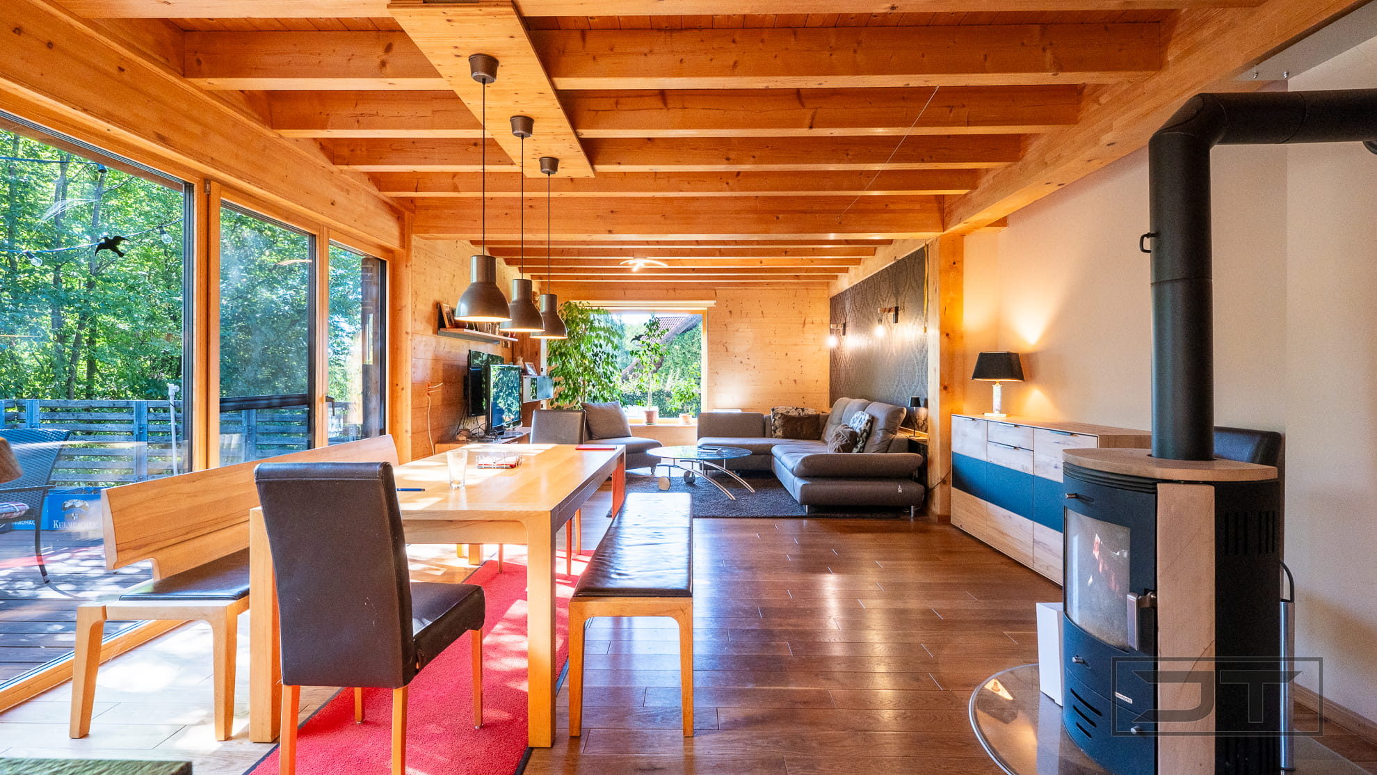 Wohnbereich mit Schwedenofen JT - Thame-r Immobilien (104 von 1)